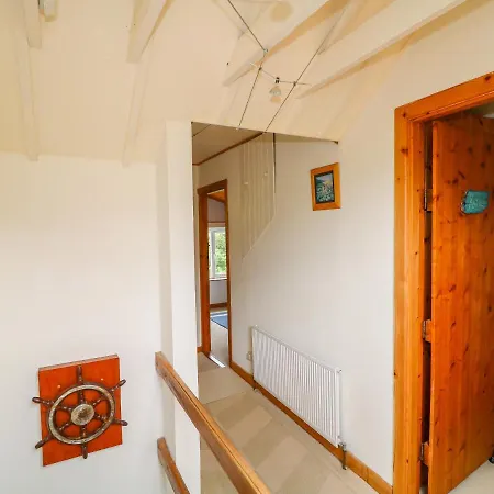 The Mermaid Данглоу